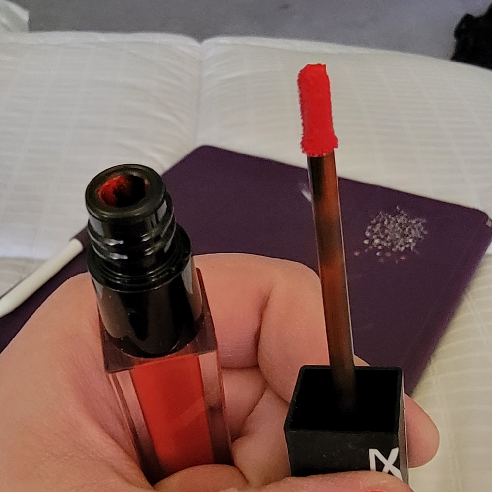 LEAVING THIS WEEK - NARS Velvet Lip Glide - Picture 3 of 3
